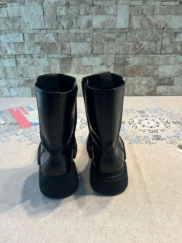 Botas H&M niña talla 35 negras