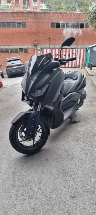 Yamaha XMAX 300