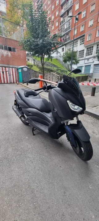 Yamaha XMAX 300