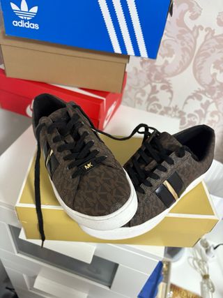 Zapatillas Michael Kors Marrones y Doradas