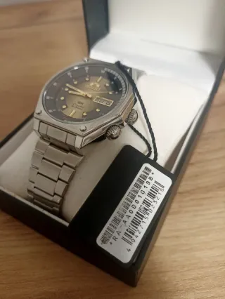 Reloj Orient Deportivo RA-AA0B02R19B