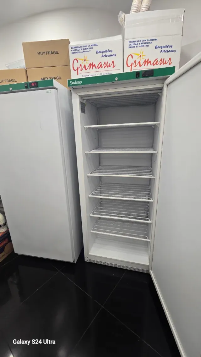 2 Congeladores Verticales Sudimp