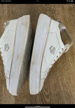 Scarpe da ginnastica bianche e oro