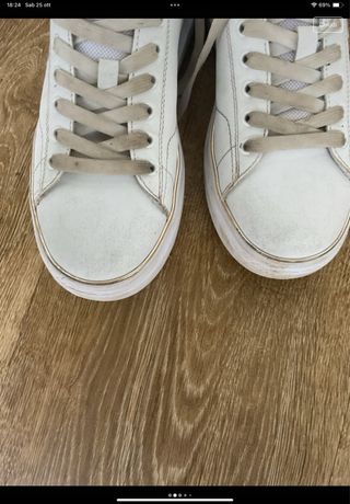 Scarpe da ginnastica bianche e oro