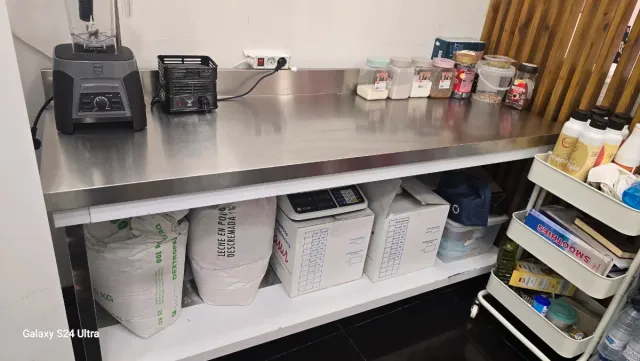 Mesa de trabajo de acero inoxidable