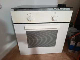 Forno elettrico bianco