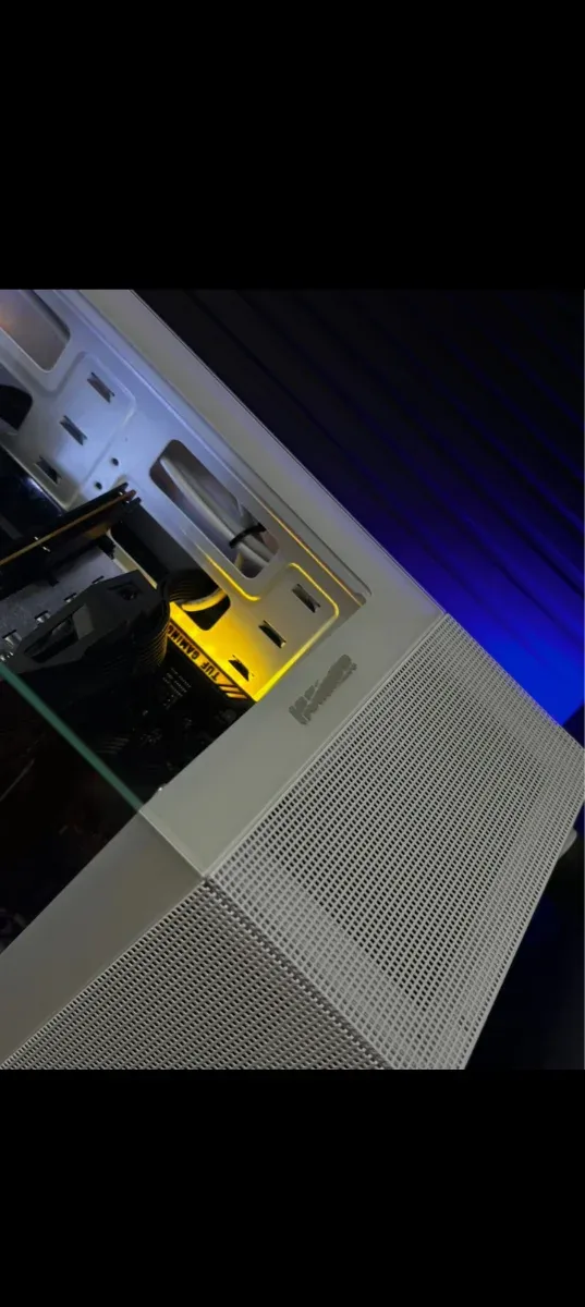 PC Gamer RTX 3060 Ti, 32 GB RAM, 14 CORES, 1TB NVM