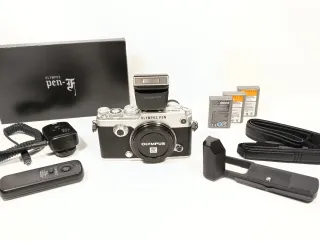 Cámara Olympus PEN-F + Accesorios