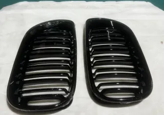 Black Double Salt Front Hook Kidney Grille