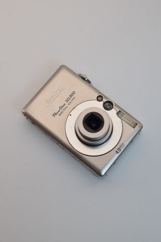 Cámara Canon PowerShot SD300