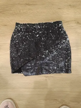 Falda mini lentejuelas negra y plateada