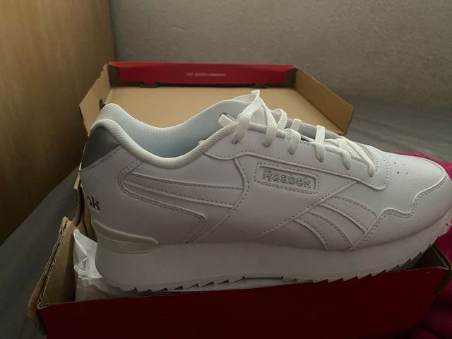 Zapatillas Reebok Blancas y Plateadas Nuevas