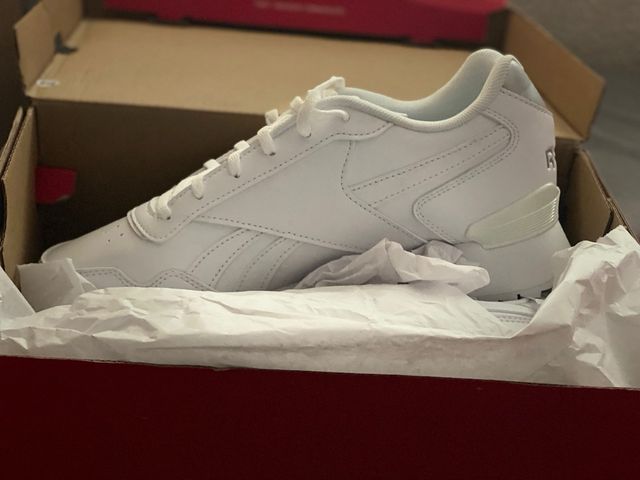 Zapatillas Reebok Blancas y Plateadas Nuevas