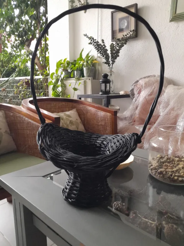 Cesta Mimbre Negra Asa Grande