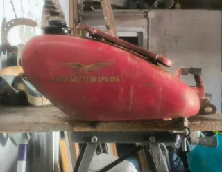 Depósito Moto Guzzi Hispania Rojo