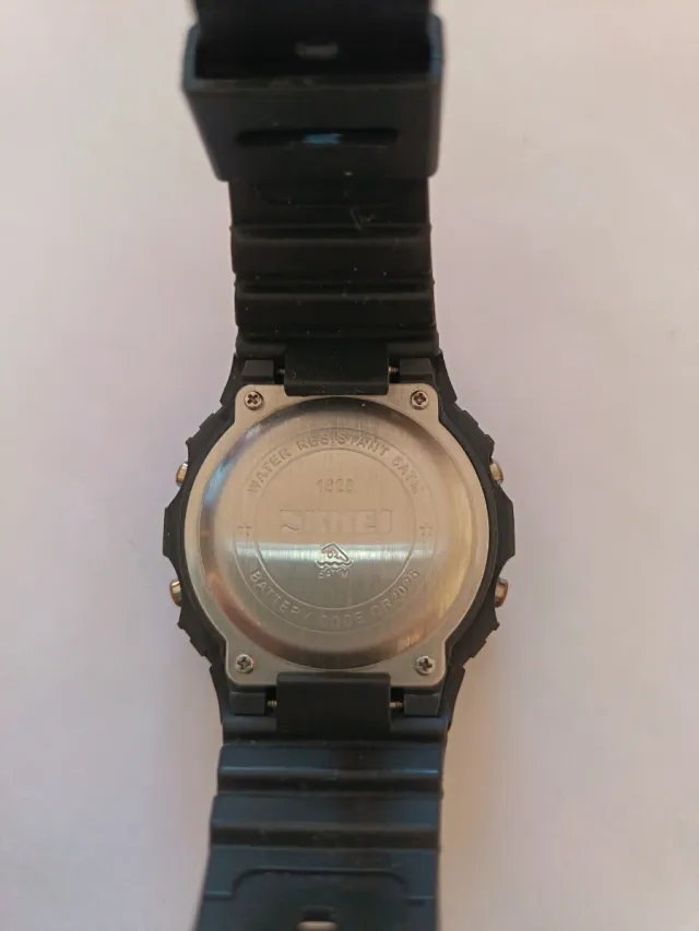 Reloj Skmei tipo G-Shock