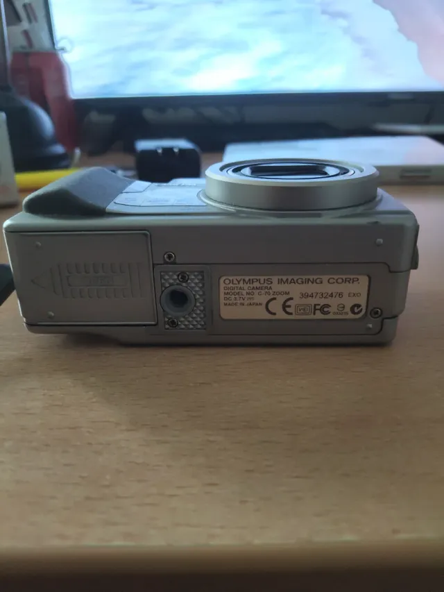 Cámara Digital Olympus C-1700M Plata