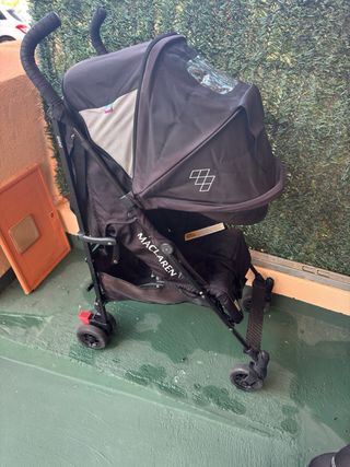 Carro de bebé Maclaren negro