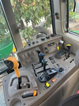 Tractor John Deere 6145M