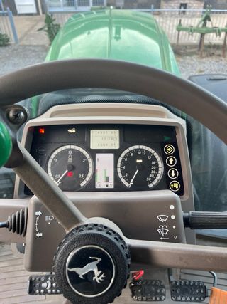 Tractor John Deere 6145M