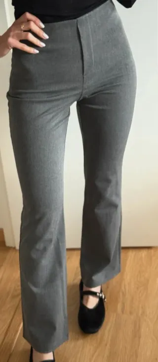 Pantalones de vestir Zara grises