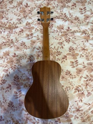 Ukelele Hricane UK-28 Concierto