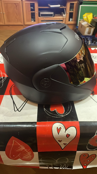 Casco con visera Uchoose