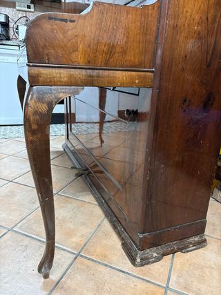 Piano antiguo de madera BOISSELOT BERNAREGGI & Co