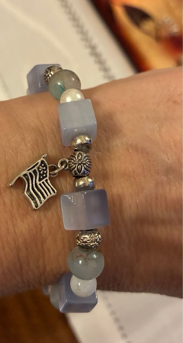 Bracciale elastico con ciondolo bandiera USA