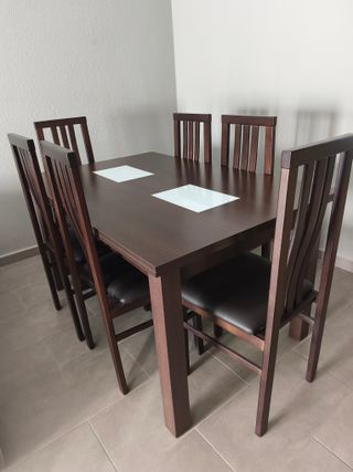REBAJADO!!!! Mesa de comedor extensible y sillas.