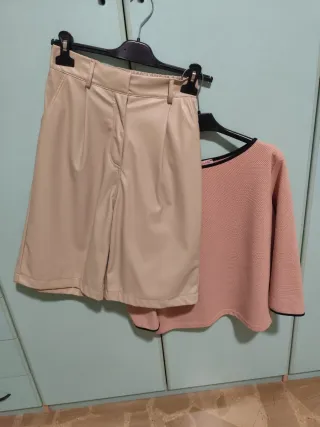 Pantaloni beige e felpa rosa Susy Mix