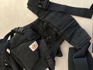 Mochila Ergobaby Adapt Black