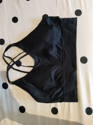 Sujetador deportivo negro tirantes cruzados