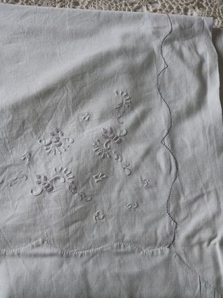 Juego sábanas antiguo bordado