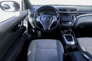 Nissan Qashqai   1.6dCi TEKNA 4x2 XTRONIC Alcantara