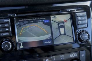 Nissan Qashqai   1.6dCi TEKNA 4x2 XTRONIC Alcantara