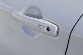 Nissan Qashqai   1.6dCi TEKNA 4x2 XTRONIC Alcantara