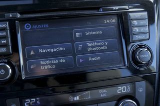 Nissan Qashqai   1.6dCi TEKNA 4x2 XTRONIC Alcantara