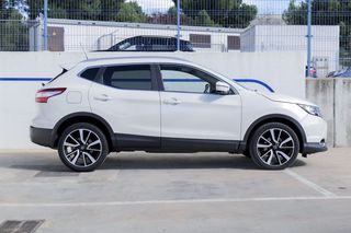 Nissan Qashqai   1.6dCi TEKNA 4x2 XTRONIC Alcantara