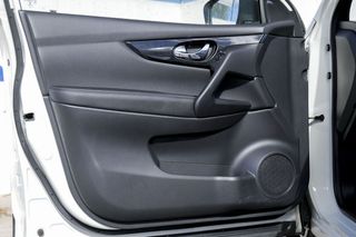 Nissan Qashqai   1.6dCi TEKNA 4x2 XTRONIC Alcantara