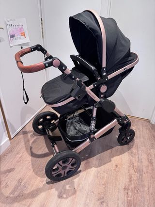 Carrito de bebé negro