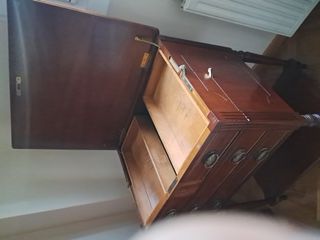 Mueble auxiliar de madera