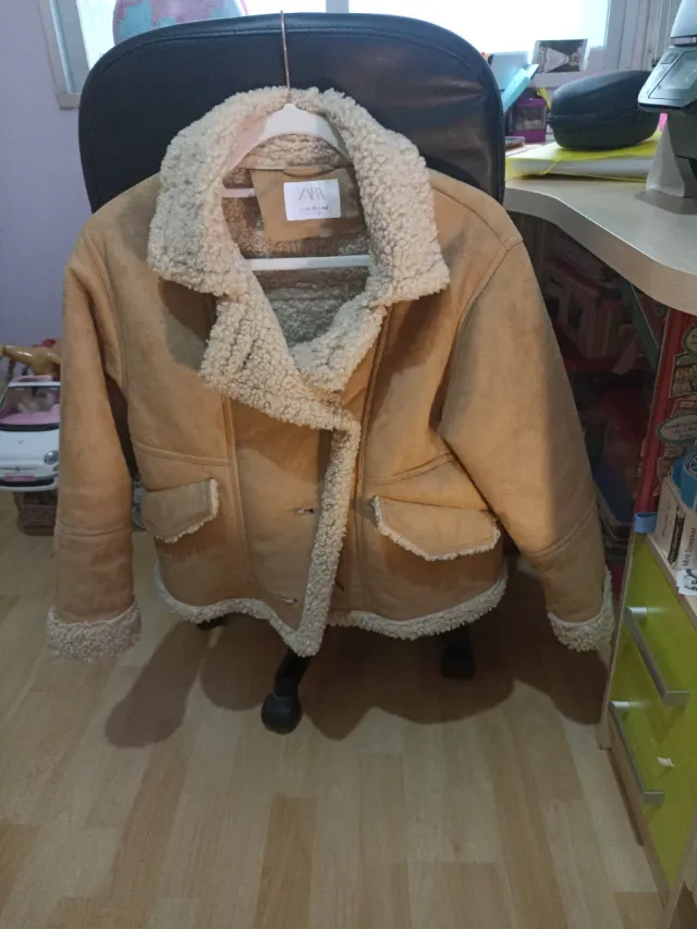 Cazadora borreguillo ZARA Talla 11-12