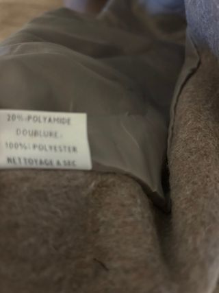 Abrigo con 60% llama y 20% lana oversize