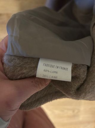 Abrigo con 60% llama y 20% lana oversize