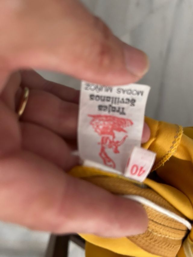 Traje de flamenca amarillo con flores