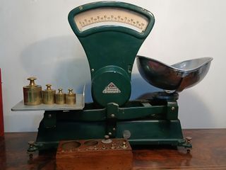 Balanza antigua de precisión Ed. Schmitt