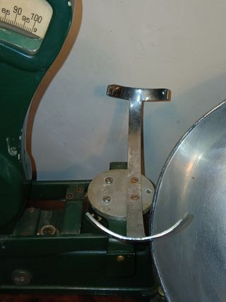 Balanza antigua de precisión Ed. Schmitt