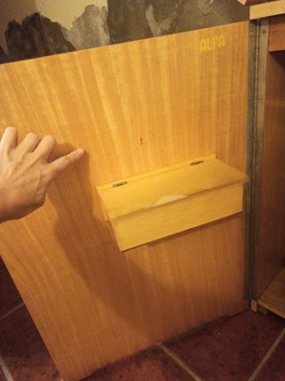 Máquina de coser Alfa con mueble