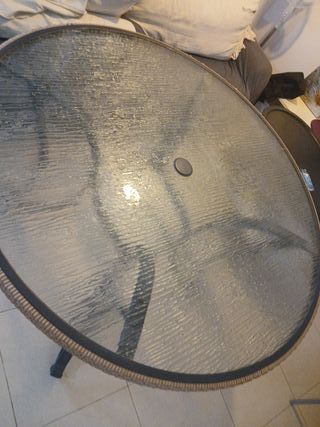 Mesa redonda cristal y forja